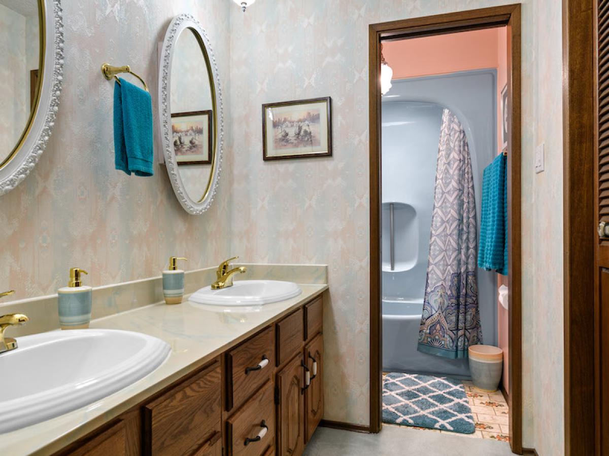 Five Piece Bath