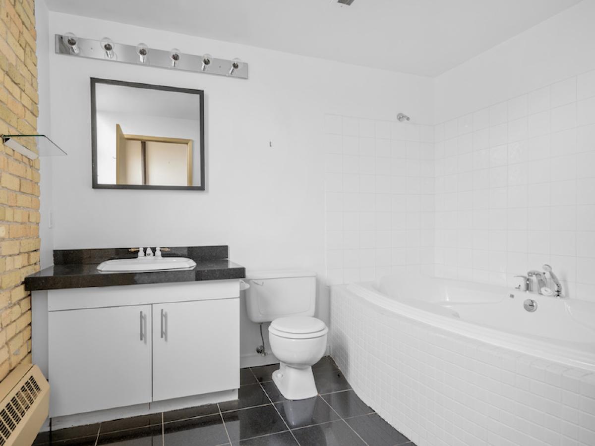  4 Piece En Bath