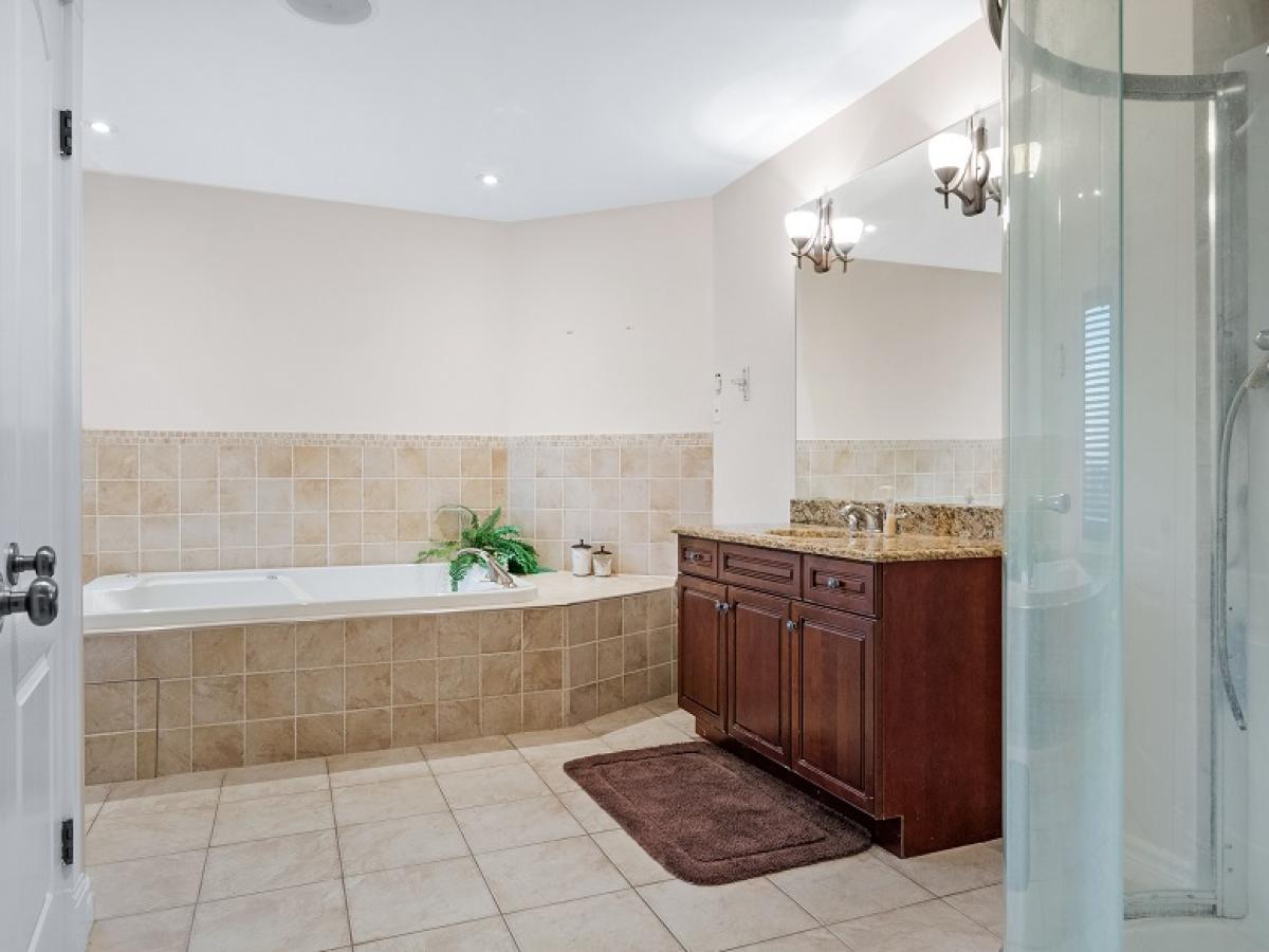 4 Piece Ensuite