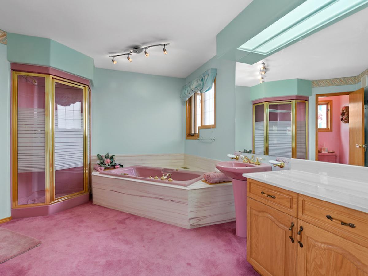 4 Piece En Bath